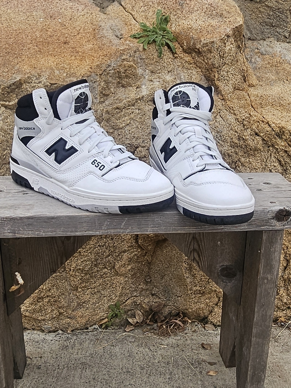 New Balance 650 Mid-Top Men's Sneakers in White/Navy